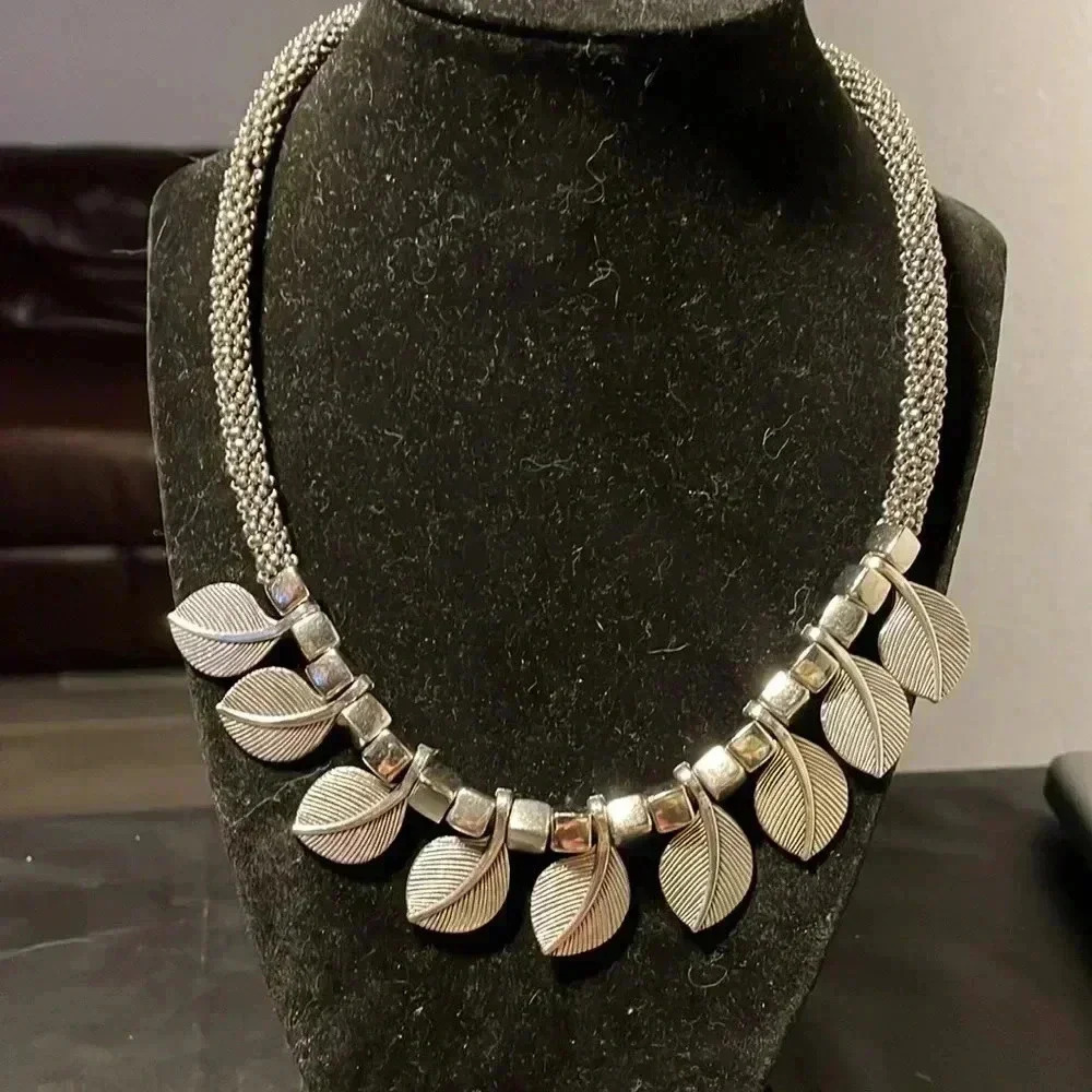 Vintage to new necklace lot 6 - Picture 8 of 8